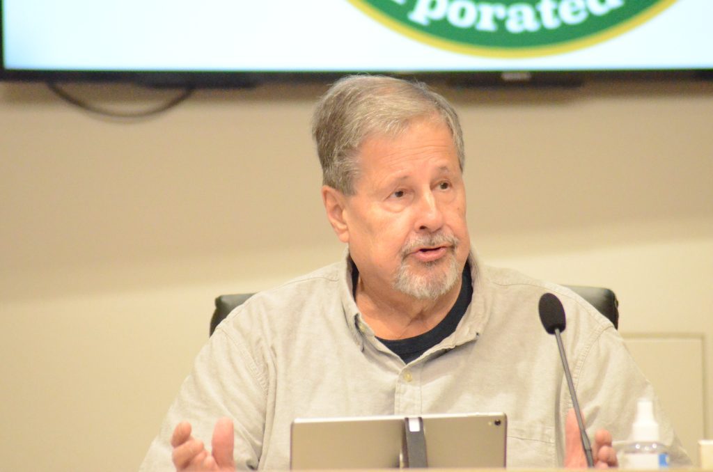 Palos Heights Alderman Don Bylut explains why water and sewer rate hikes are needed in the city. (Photo by Jeff Vorva)