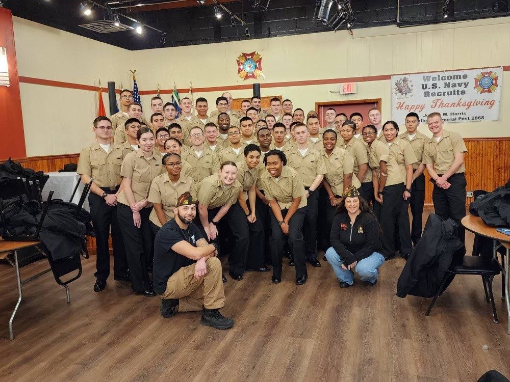 dvn 11 27 navy recruits2 2023