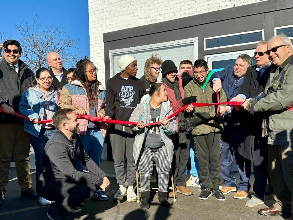 A ribbon-cutting ceremony was held at High 5 Heights, 12213 S. Harlem, Palos Heights, on November 29. (Photos by Kelly White)