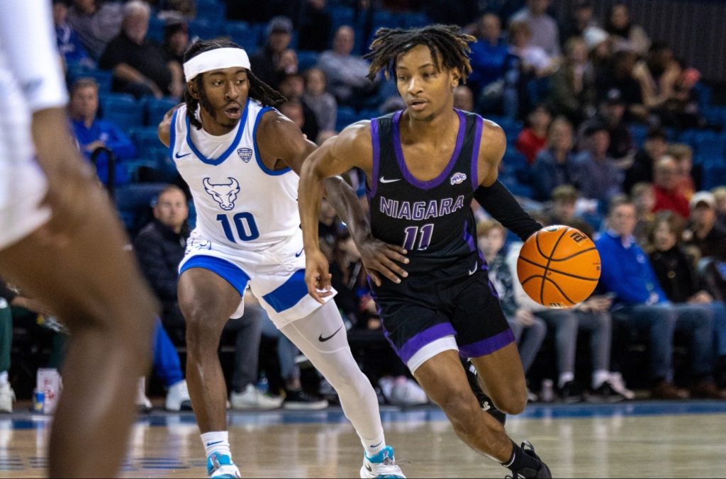 Brother Rice graduate Ahmad Henderson has been named Metro Atlantic Athletic Conference Rookie of the Week four times this season, including three consecutive weeks in January. Photo courtesy of Niagara University Athletics