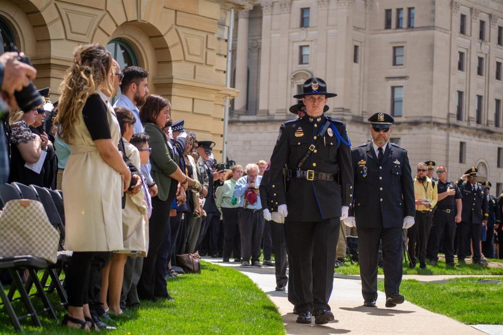 Law enforcement community honors fallen officers at Illinois Capitol