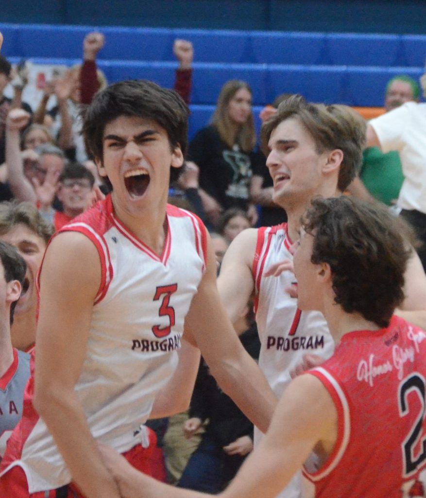 Marist's Nathen Toth (3) was named the boys volleyball state finals MVP by the Illiniois Volleyball Coaches Association. File photo