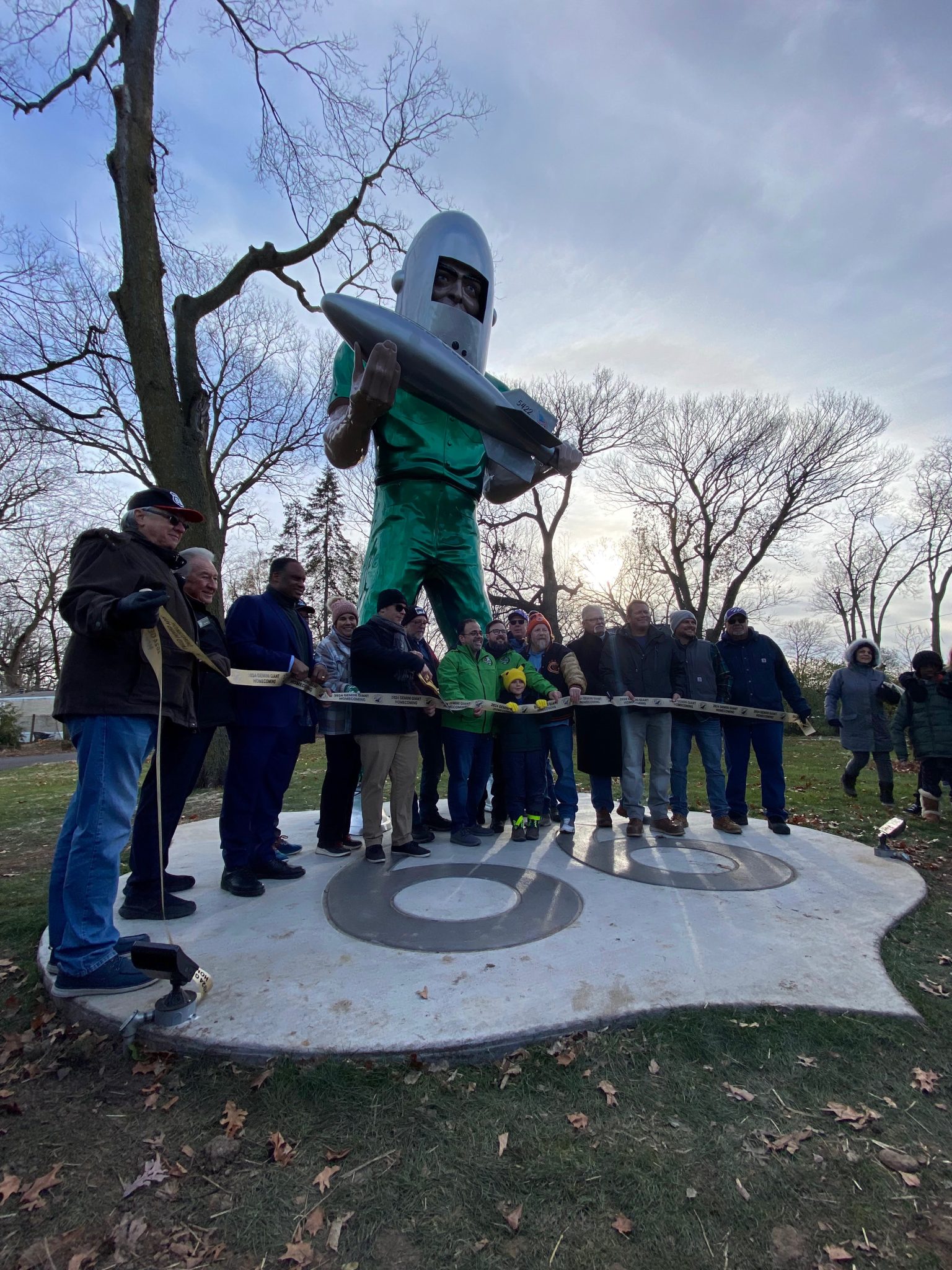 Wilmington Welcomes 'Giant' Back Home - The Vedette